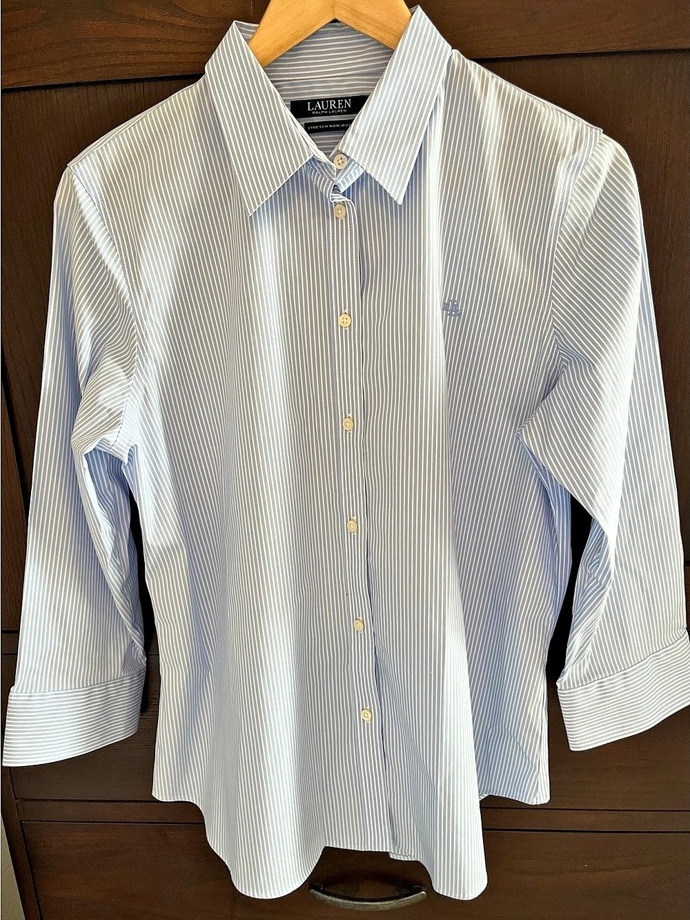 Lauren Ralph Lauren Striped Stretch Non-Iron Shirt in Blue & White Size Large - Picture 2 of 10